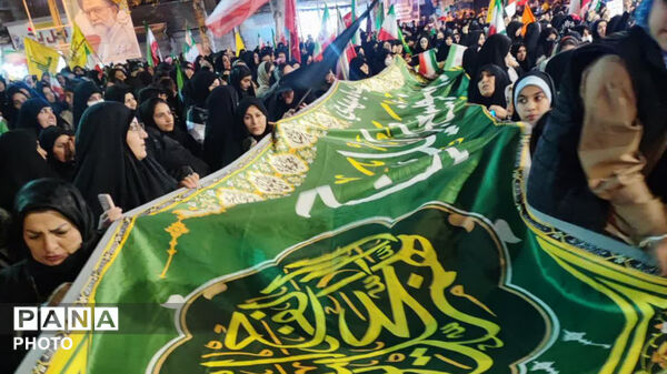 حضور پرشور شهروندان کوهدشت در سی‌ونهمین گردهمایی شبانه