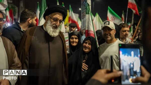 تا پای جان برای ایران می‌ایستیم