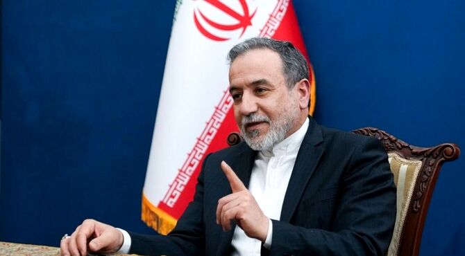 جهان در حال نظاره است که آمریکا به تعهداتش عمل می‌کند یا نه!