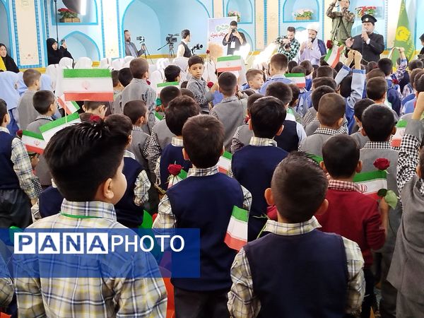 شادی و رنگ در جشن شکوفه‌ها در حرم امام رضا (ع)