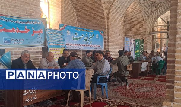 میز خدمت اداره‌های شهرستان نیشابور در جمعه خشم و نصر 