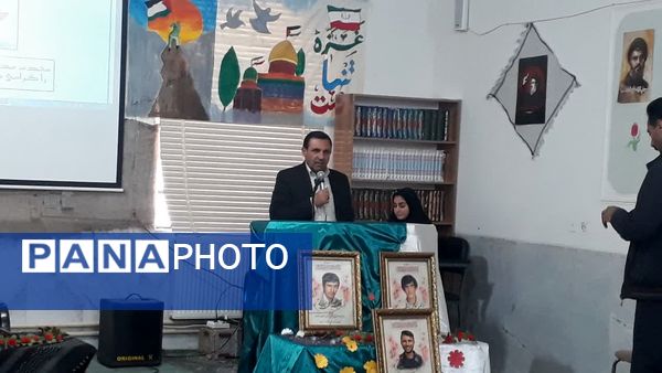 یادواره شهدای دانش‌آموزی در مدارس پسرانه و دخترانه اقلید  