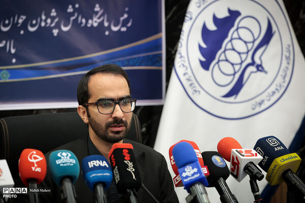 نشست خبری رئیس باشگاه دانش‌پژوهان جوان و افتخارآفرینان المپیاد نجوم و اختر فیزیک