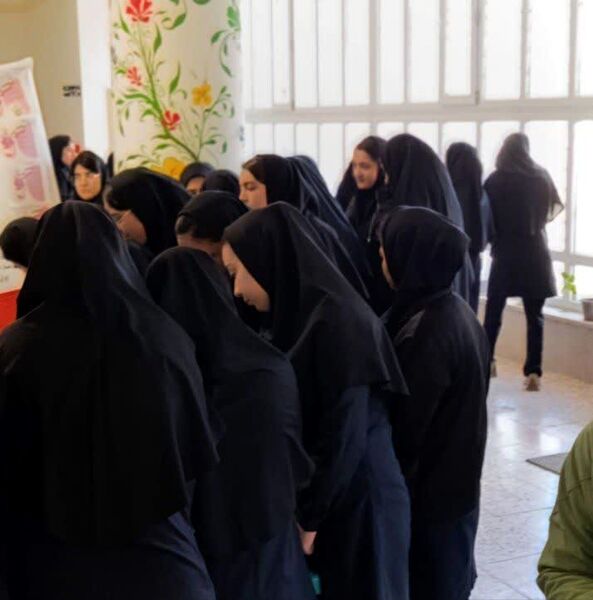 انتخابات مدرسه‌ای در دبیرستان هیات امنایی مطهره گالیکش