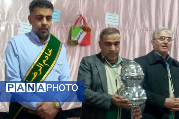 مدرسه شهید لطفی بهارستان‌دو میزبان جشن دهه فجر 