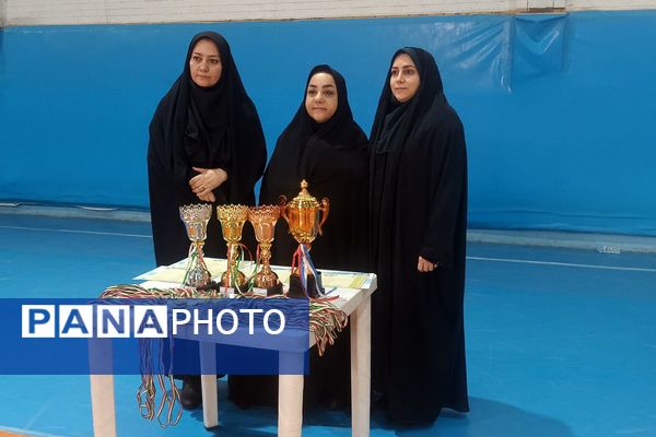 اختتامیه مسابقات والیبال دانش‌آموزان دختر مدارس شهرستان قرچک