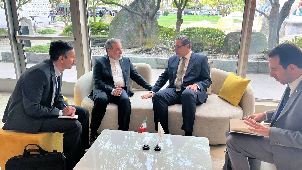 دیدار عراقچی با وزیر امور خارجه قبرس