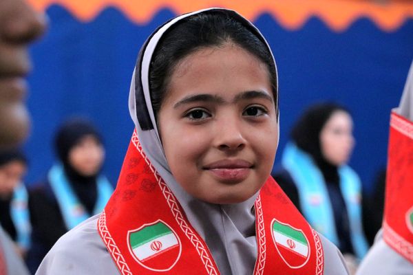 بهارستان دو صحنه همفکری، همدلی و همکاری پیشتازان در همایش یاوران انقلاب