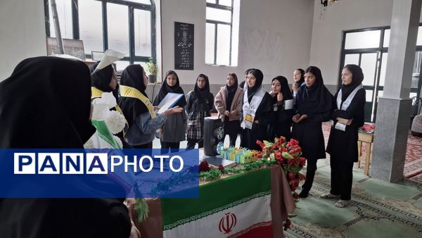 جشن روز دانش آموز دختران دبیرستان حضرت فاطمه و حضرت رقیه در مهدیه شهر بار نیشابور 