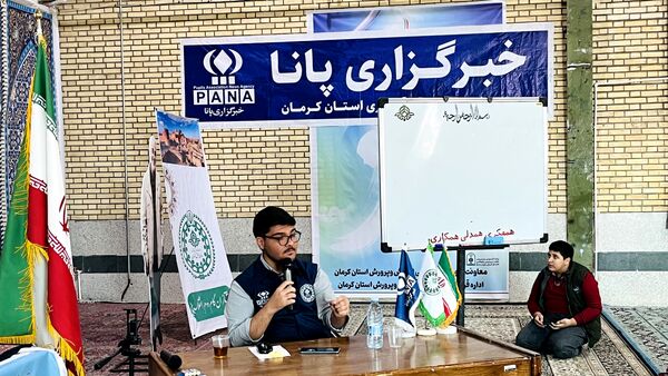 آموزش مقدماتی خبرنگاری پسران کرمان در آموزشگاه پیامبر اعظم(ص)