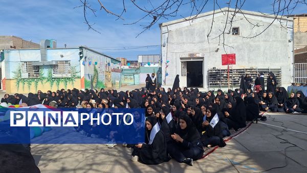 جشن دهه فجر  درمدرسه پاکدل