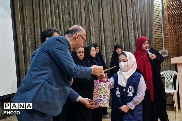 تبیین اهمیت رسانه در تربیت