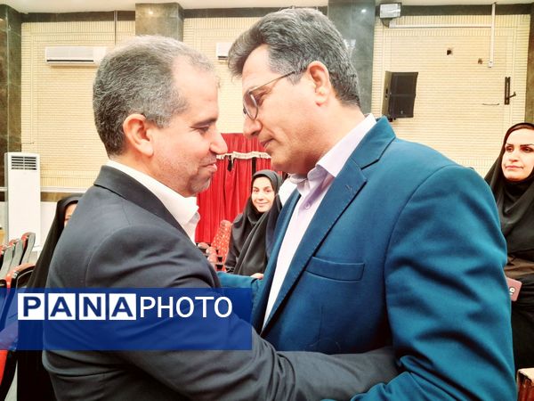 آیین تکریم و معارفه روسای قدیم و جدید دانشگاه فرهنگیان استان بوشهر