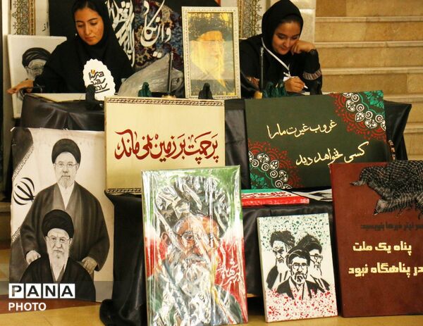 نمایش توانمندی هنرجویان هنرستان تراز شهید سادلجی در غرفه مهارتی آموزش‌وپرورش