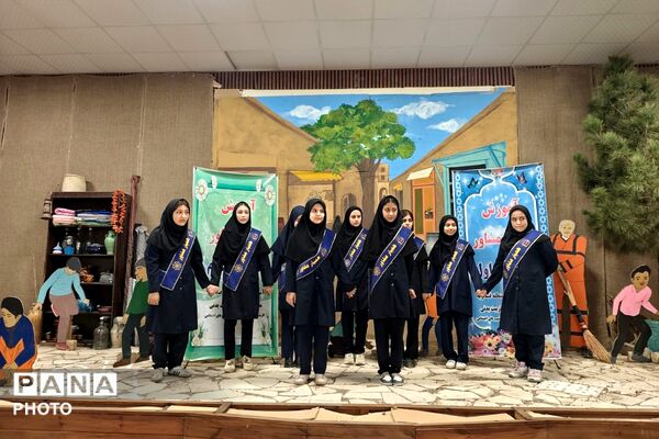 همایش همیاران مشاور دختران متوسطه اول و دوم در کانون شهید آوینی 