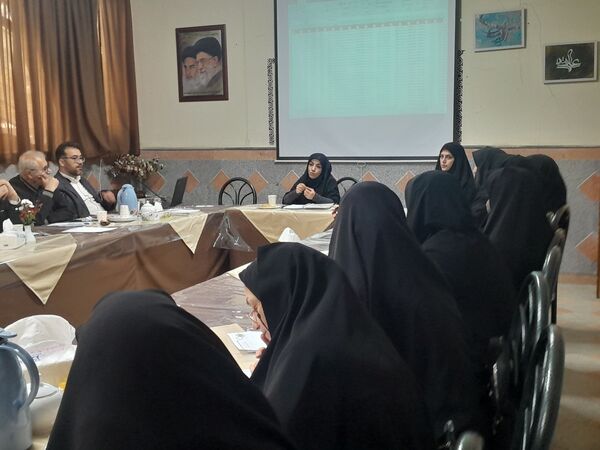 برگزاری پنجمین جلسه هم‌اندیشی مدیران هنرستان‌های ناحیه یک