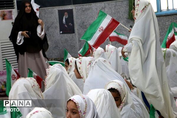 طنین بندگی در جشن تکلیف دانش‌آموزان دختر شهرستان قرچک