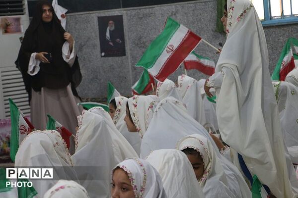 طنین بندگی در جشن تکلیف دانش‌آموزان دختر شهرستان قرچک