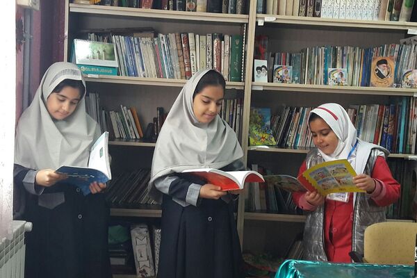 هفته کتاب و کتابخوانی در مدارس ناحیه دو شهرری 