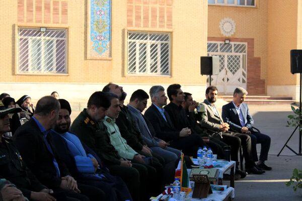 مراسم گرامیداشت هفته دفاع مقدس در هنرستان فاطمه‌الزهرا(س) گچساران