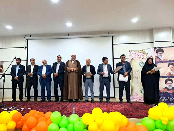  تجلیل از مدیران، مربیان و دانش‌آموزان پیشتاز شهرستان عسلویه