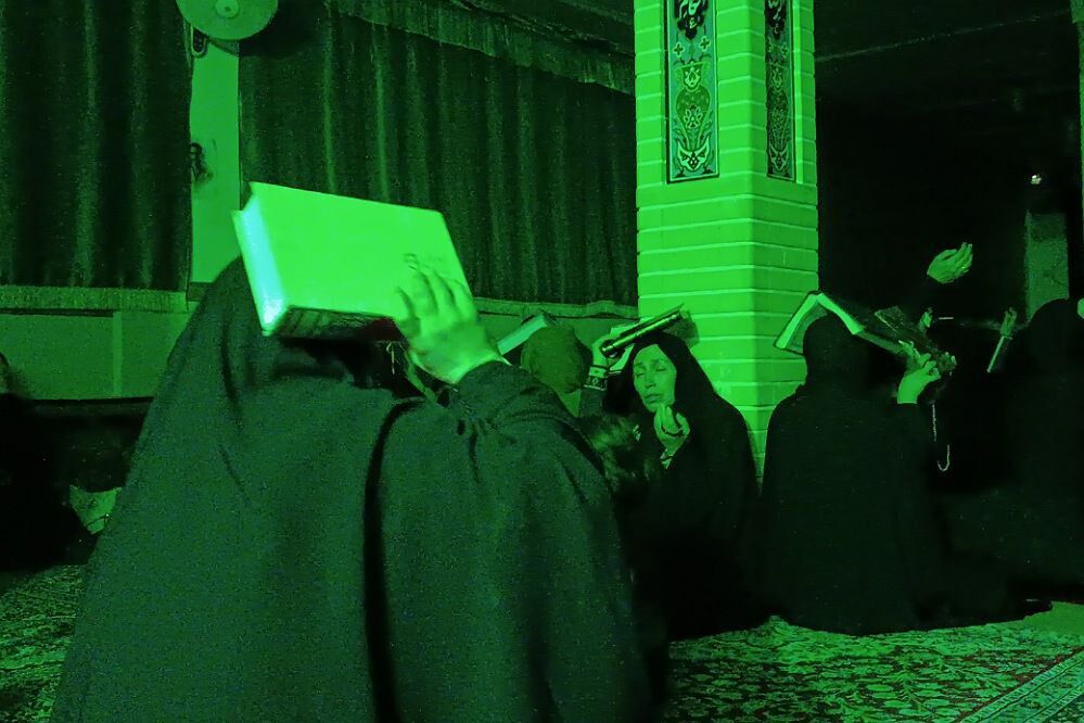 برگزاری مراسم شب قدر در حسینیه بیت الرباب قیامدشت ری 