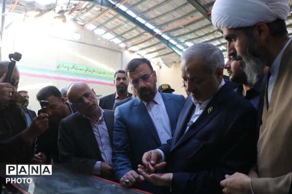 بازدید وزیر آموزش‌وپرورش از مناطق آسیب‌دیده لامرد