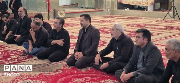 احلی من العسل؛ تجلی عشق نوجوانان به امام  حسین(ع)