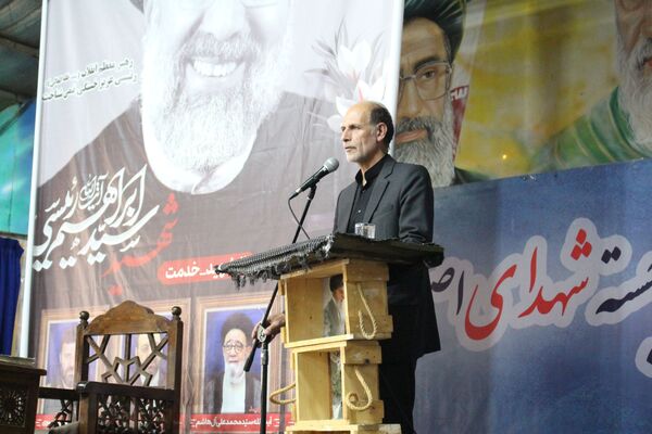 محفل دانش‌آموزان استان اصفهان در سوگ رحلت امام خمینی(ره) و شهدای خدمت