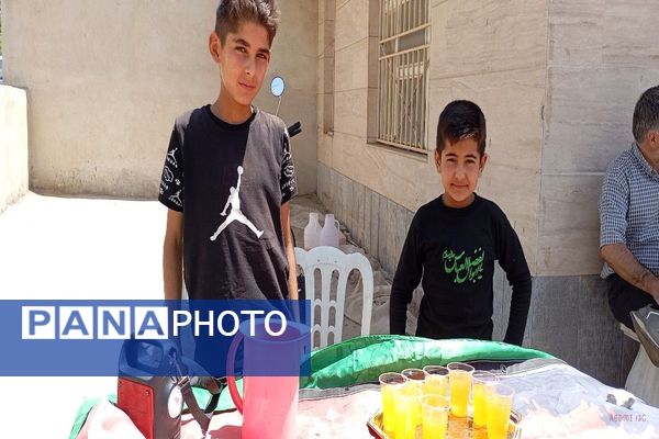 مراسم عزاداری و زنجیرزنی هیئات مذهبی شهر بار در روز تاسوعا حسینی 