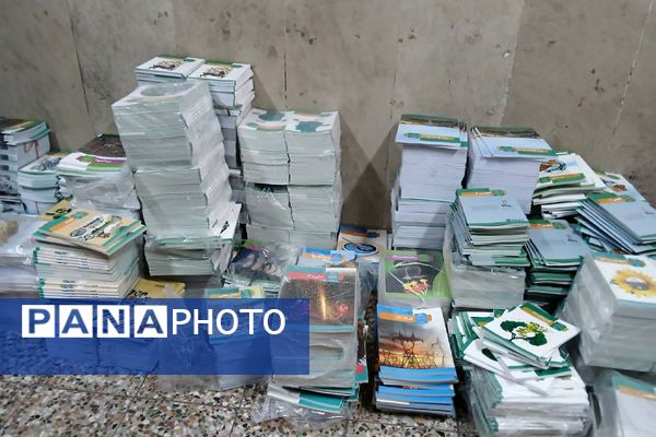 آماده‌سازی و توزیع کتب درسی برای سال تحصیلی جدید در مدارس ملارد