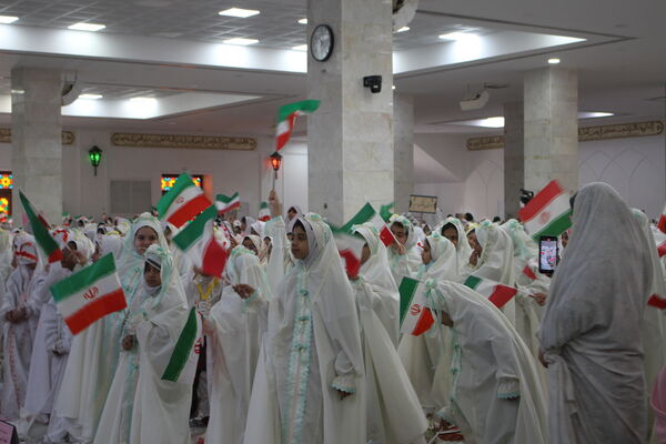 جشن تکلیف ۵۰۰۰ دانش‌آموز دختر بندرعباسی 