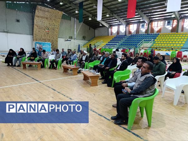 توزیع ۲۰۰۰ بسته لوازم التحریر در کهگیلویه‌ و‌ بویراحمد