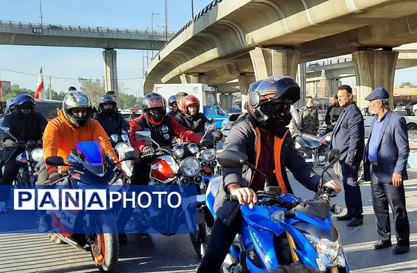 تشییع شهید قهرمان بر دستان پهلوانان خوزستان