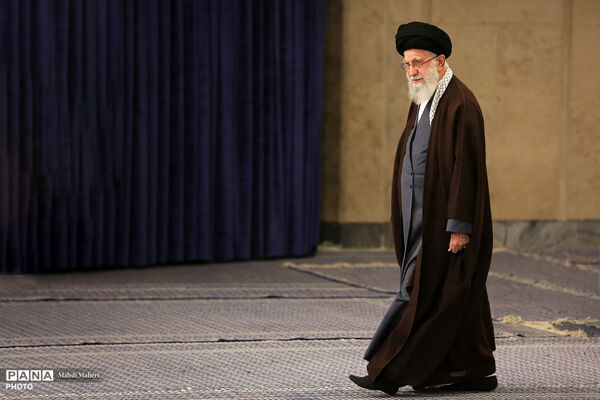 حضرت آیت‌الله العظمی شهید سیدعلی حسینی خامنه‌ای