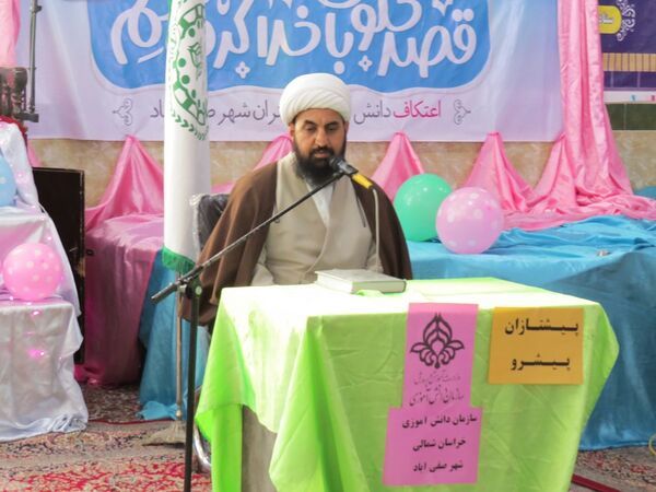 بازدید قائم مقام سازمان دانش‌آموزی از دانش‌آموزان پیشتاز معتکف بام و صفی‌آباد