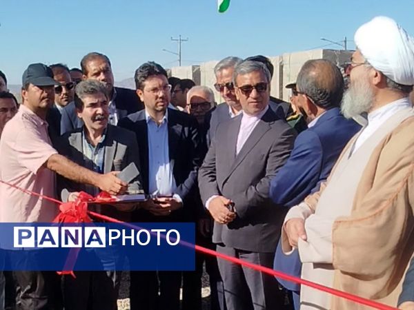 خراسان رضوی میزبان جهش انرژی پاک؛ افتتاح و کلنگ‌زنی پروژه‌های خورشیدی با حضور استاندار