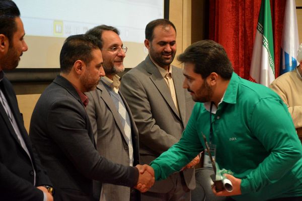 تجلیل از دانش‌آموزان فعال فرهنگی هنری مجتمع آموزشی سما منطقه پردیس 