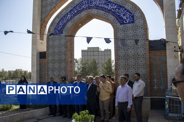 استاندار مرکزی در محلات؛ تجدید میثاق با شهدا و افتتاح ۸۳۴ میلیارد ریال پروژه عمرانی در هفته دولت