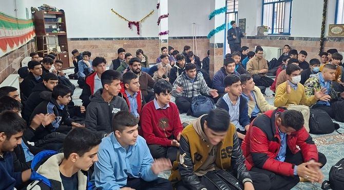 جشن میلاد با سعادت امام زمان (عج) در آموزشگاه جدلی ناحیه دو شهرری 