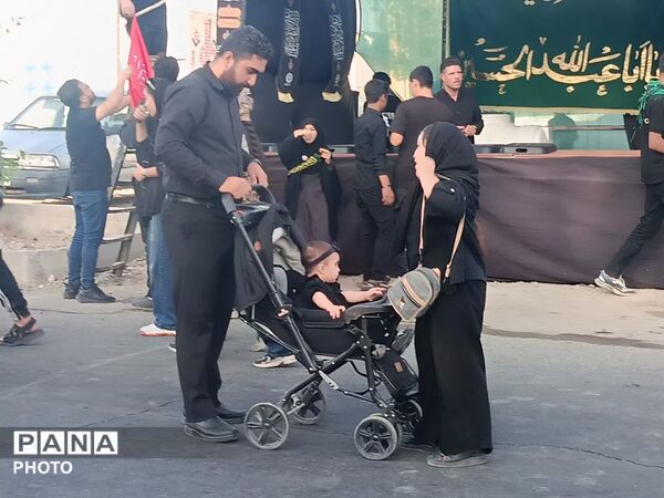 مشقِ عشق با پاهای کوچک روایت زائران خردسال کاشمر