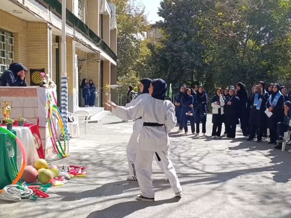 المپیاد ورزشی درون مدرسه ای در دبیرستان اژدر افشار 