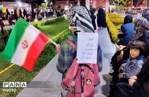 نسل جدید هم پای کار انقلاب هستند