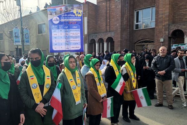زنده کردن یاد و خاطره بهار 57 در دل سرمای زمستان