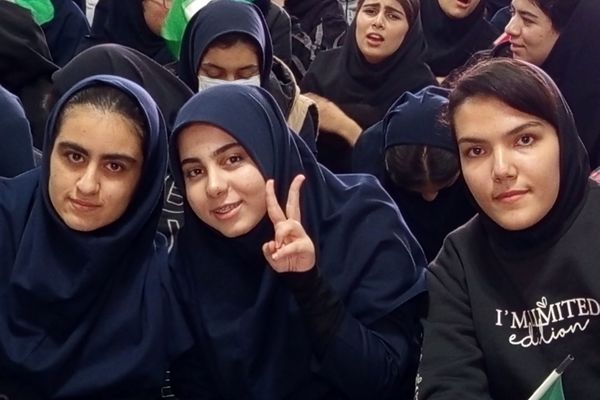 شکوهِ دیروز، نورِ امروز، و امیدِ فردا