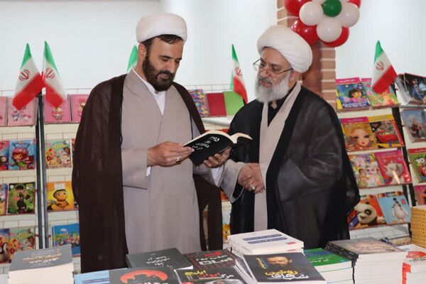 برگزاری نمایشگاه کتاب، در نمایشگاه دائمی شهرستان قرچک