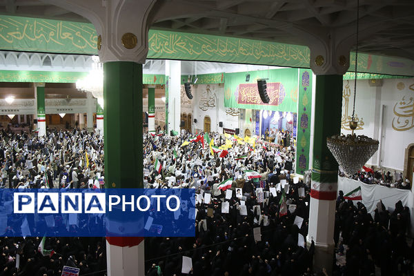 اجتماع بزرگ «فداییان ولایت، مدافعان وطن» در قم