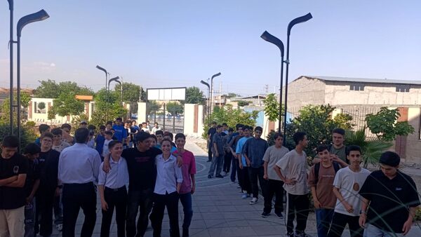 تجلیل‌ از دانش آموزان برتر دبیرستان پسرانه آوینی ۲ در سرای مهر و ادب 