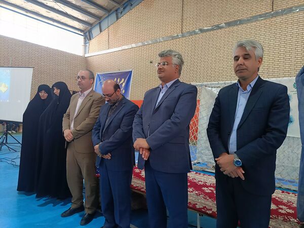 بوم و نوا صحنه تقدیر از کتاب‌دوستان فدافن