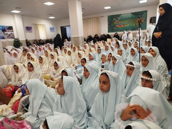 جشن تکلیف برای ۳۶۰ دانش‌آموز پایه سوم شهرستان فاروج